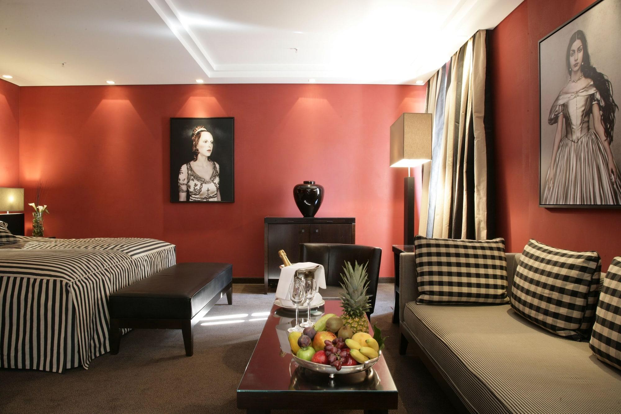 Bayerischer Hof Hotel 5*